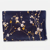 ملحفه مدل روانداز طرح شکوفه گیلاس دو نفره سایز 220×240 سانتی متر