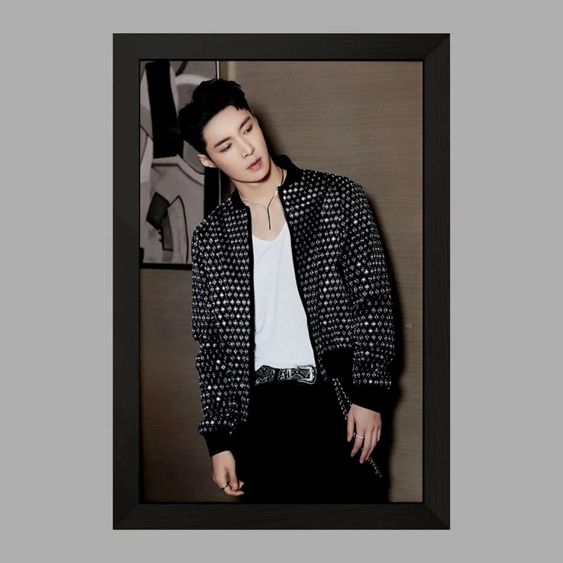 تابلو خندالو مدل لی گروه اکسو EXO  کد 13445