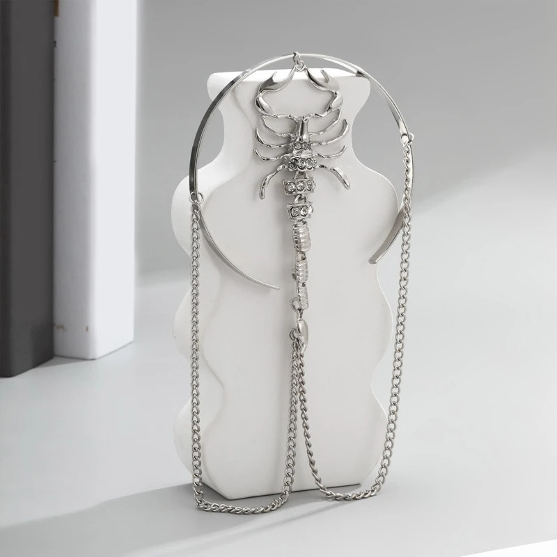 بازو بند زنانه مدل عقرب