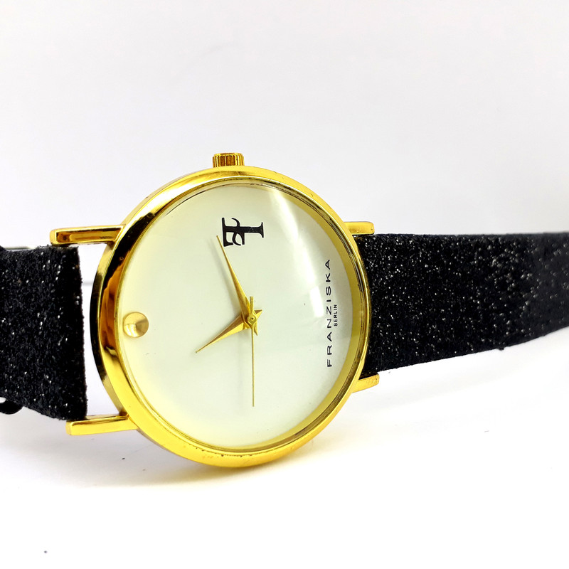 ساعت مچی عقربه ای زنانه مدل کارنا کد 12