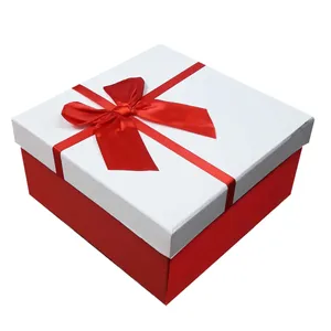 جعبه هدیه طرح پاپیون مدل مربع کد SM16