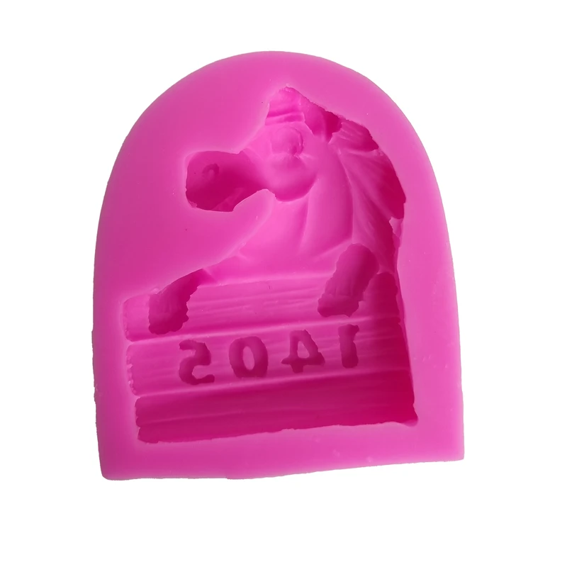 قالب شمع میتنگون مدل اسب خوشحال نماد سال 1405