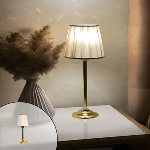 آباژور رومیزی مدل  V016G