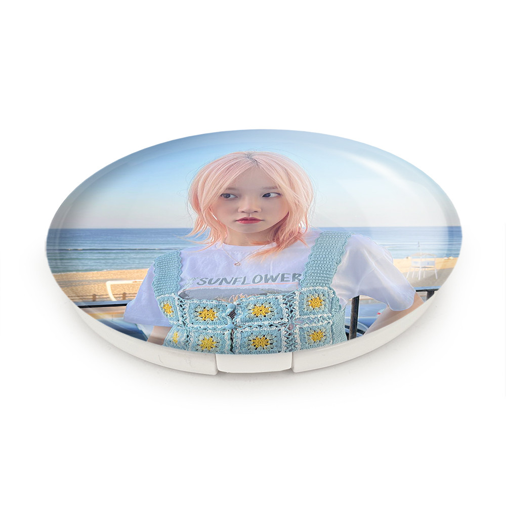 آینه جیبی خندالو طرح یوکی گروه جی آیدل GIdle مدل تاشو کد 19512