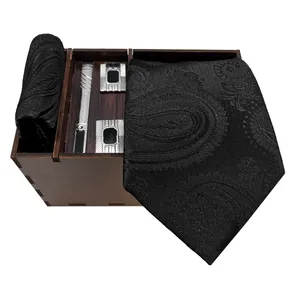 ست کراوات و دستمال جیب و دکمه سردست و گیره کراوات مردانه مدل 732