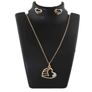 نیم ست طلا 18 عیار زنانه قیراط طرح قلب کد GH641
