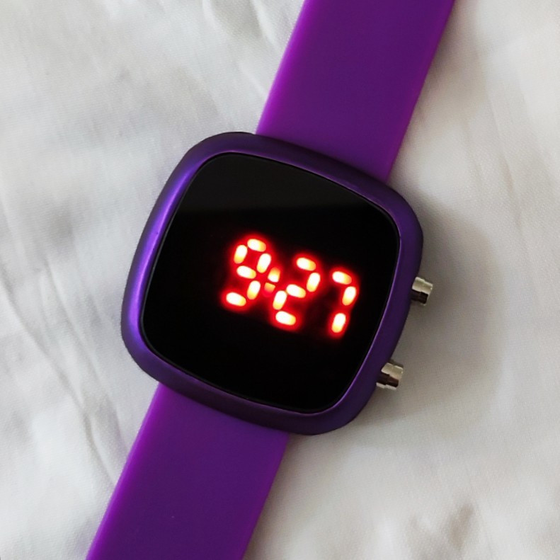 ساعت مچی دیجیتال دخترانه والار مدل W1 ساعت مچی دیجیتال دخترانه والار مدل W1