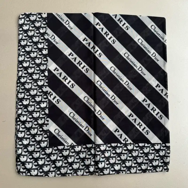 روسری زنانه مدل مینی اسکارف اسپورت مهمانی نخی راه راه طرح دیور