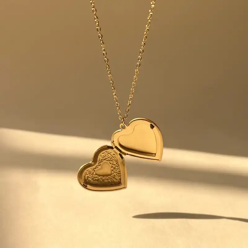 گردنبند زنانه مدل قاب عکس جادویی 442 طرح لاکت قلب