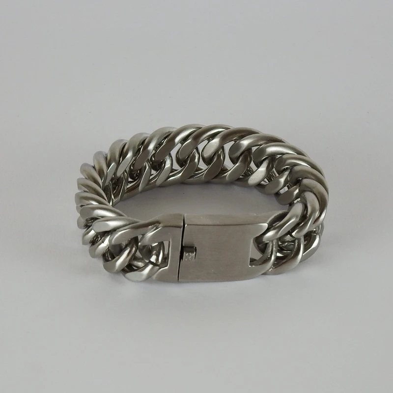 دستبند مردانه مدل بافت درشت کوبایی مات