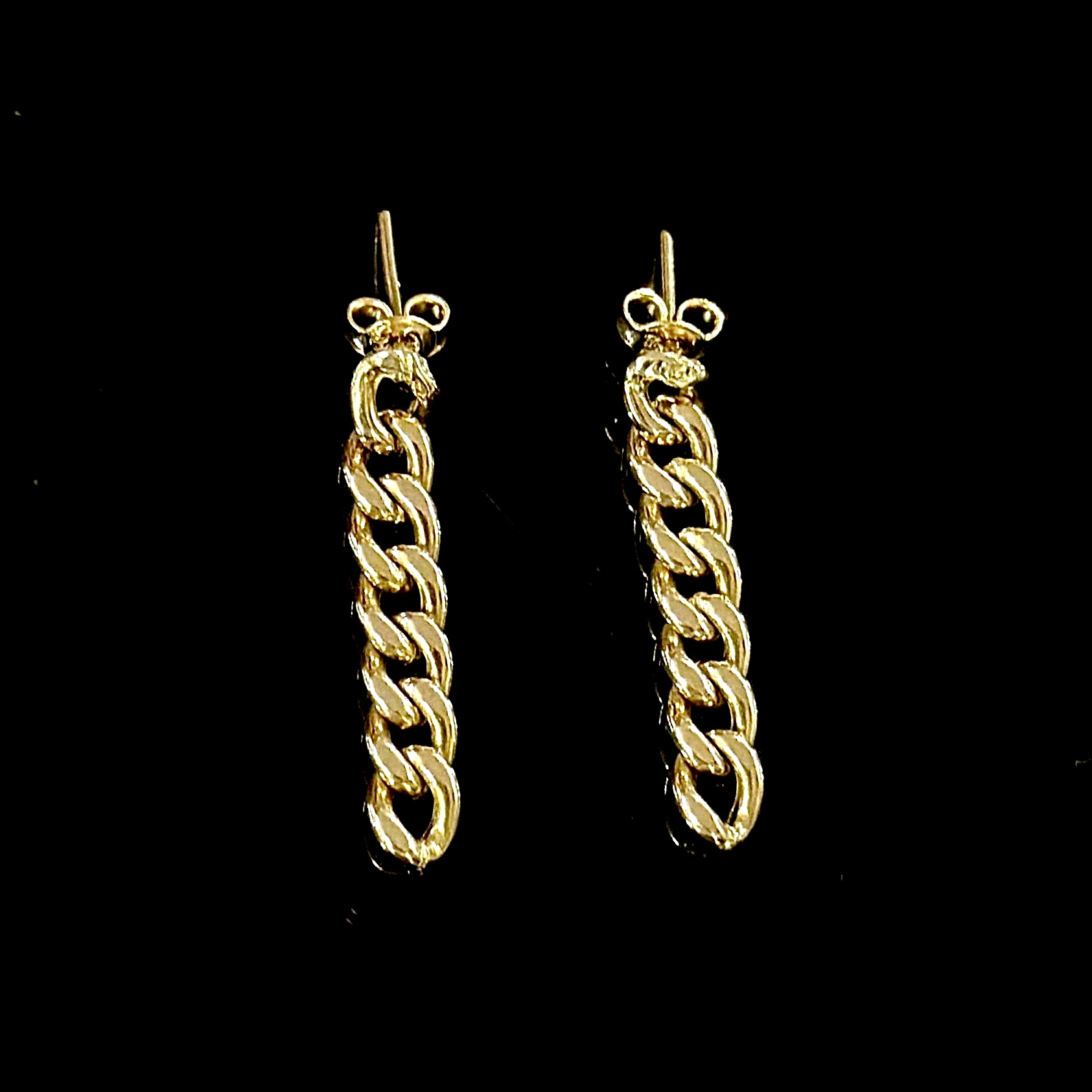 گوشواره طلا 18 عیار زنانه مدل G018 طرح کارتیه