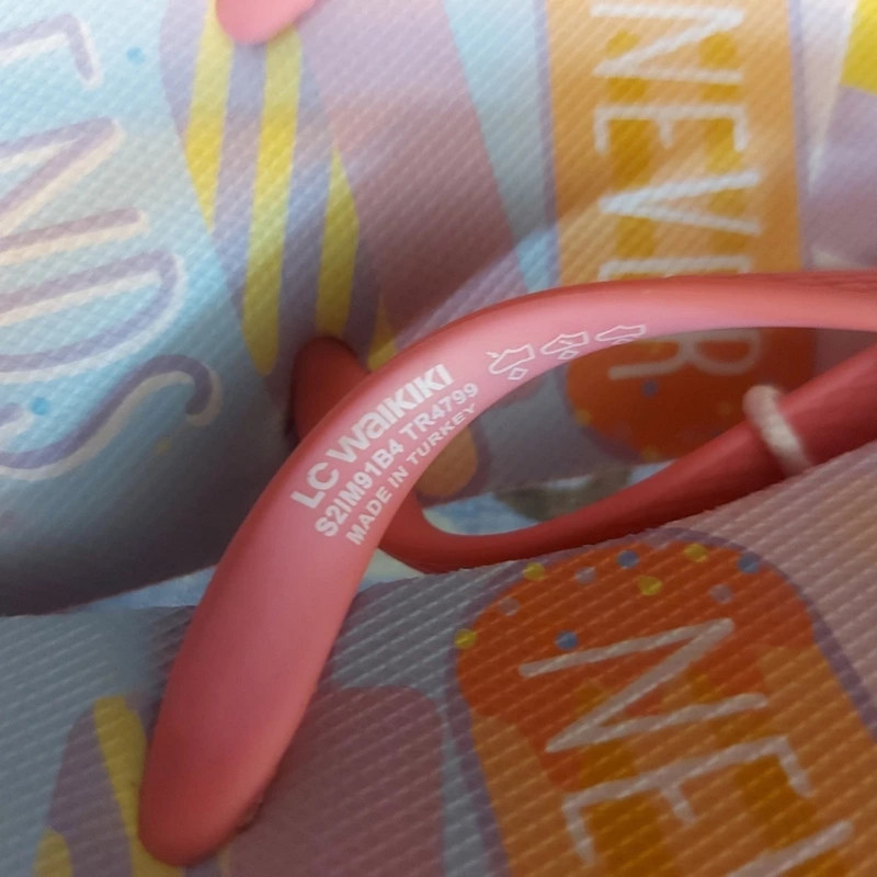 دمپایی لاانگشتی زنانه ال سی وایکیکی مدل ول سافت ضد تعریق