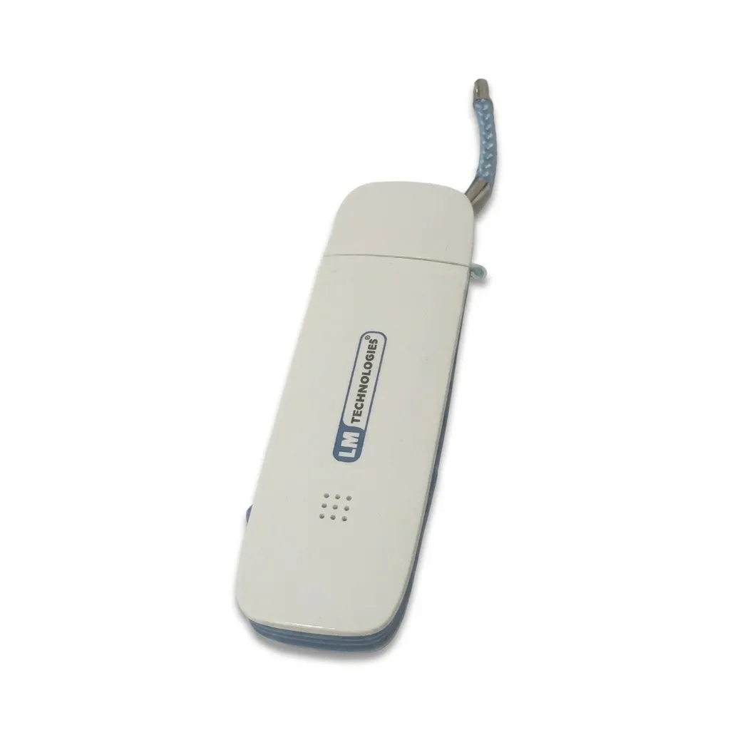 مودم 3G قابل حمل مدل HSUPA با اتصال USB، پشتیبانی از سرعت تا 21.6 Mbps، قابلیت ارسال و دریافت پیامک، شیار کارت حافظه MicroSD و آنتن داخلی قابل اتصال به آنتن خارجی