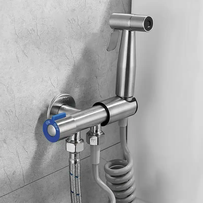 شیر سرویس بهداشتی مدل تینا به همراه شلنگ توالت