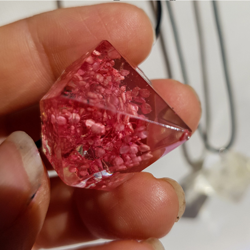 گردنبند دخترانه مدل منشور 3 گردنبند دخترانه مدل منشور 3