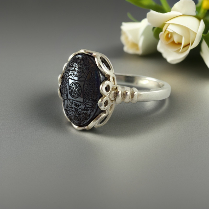 انگشتر نقره زنانه ملک زیور مدل چهار قل حدید کد 62 انگشتر نقره زنانه ملک زیور مدل چهار قل حدید کد 62