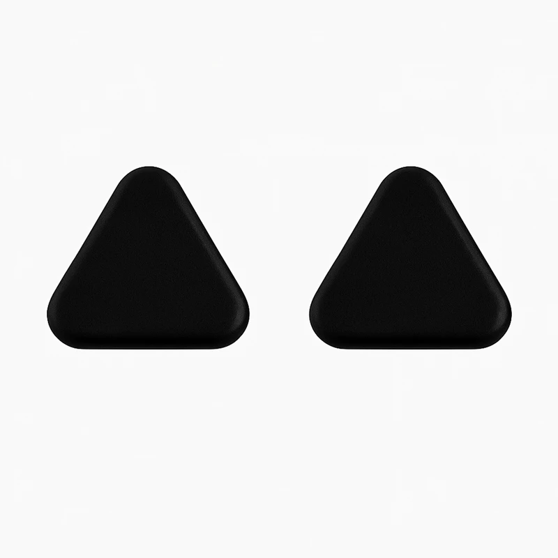 گوشواره میخی دخترانه مدل مینیمال طرح مثلث