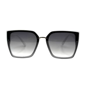 نقد و بررسی عینک آفتابی زنانه مدل Ch 01822 توسط خریداران