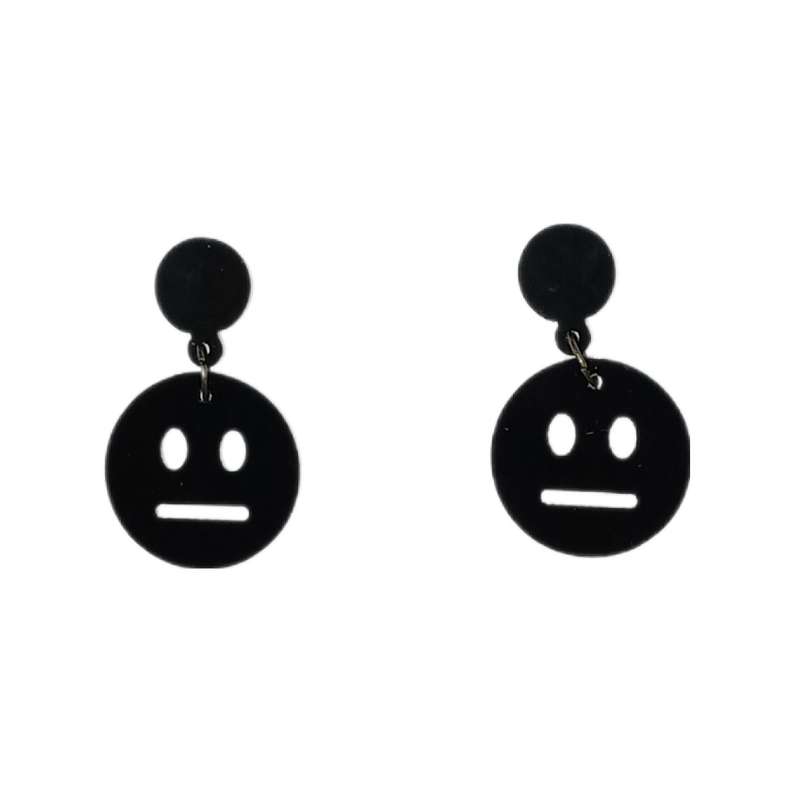 گوشواره دخترانه مدل ایموجی خنثی گوشواره دخترانه مدل ایموجی خنثی