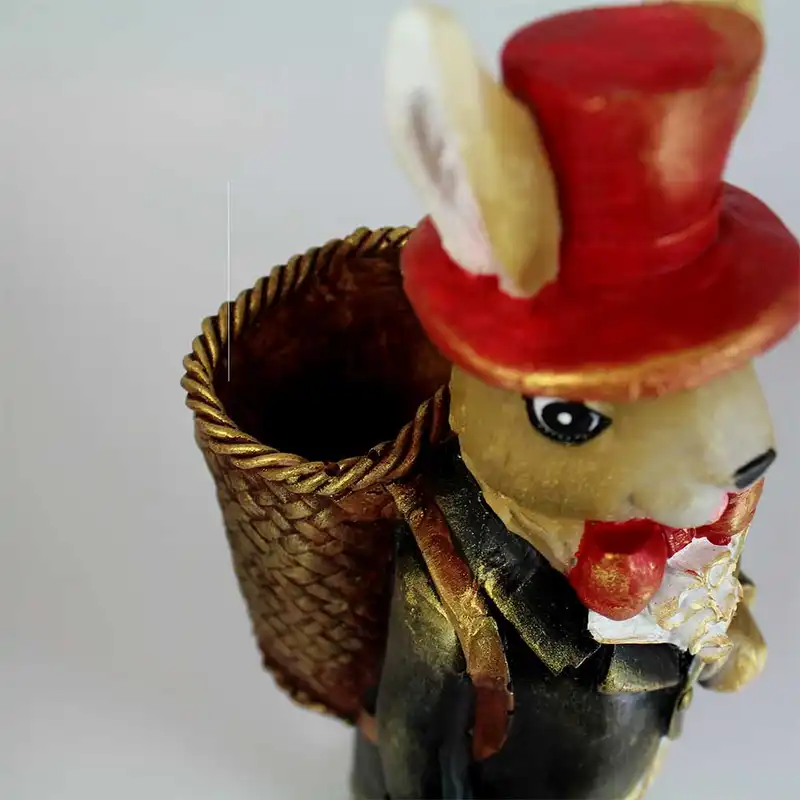 مجسمه مدل آقا خرگوش