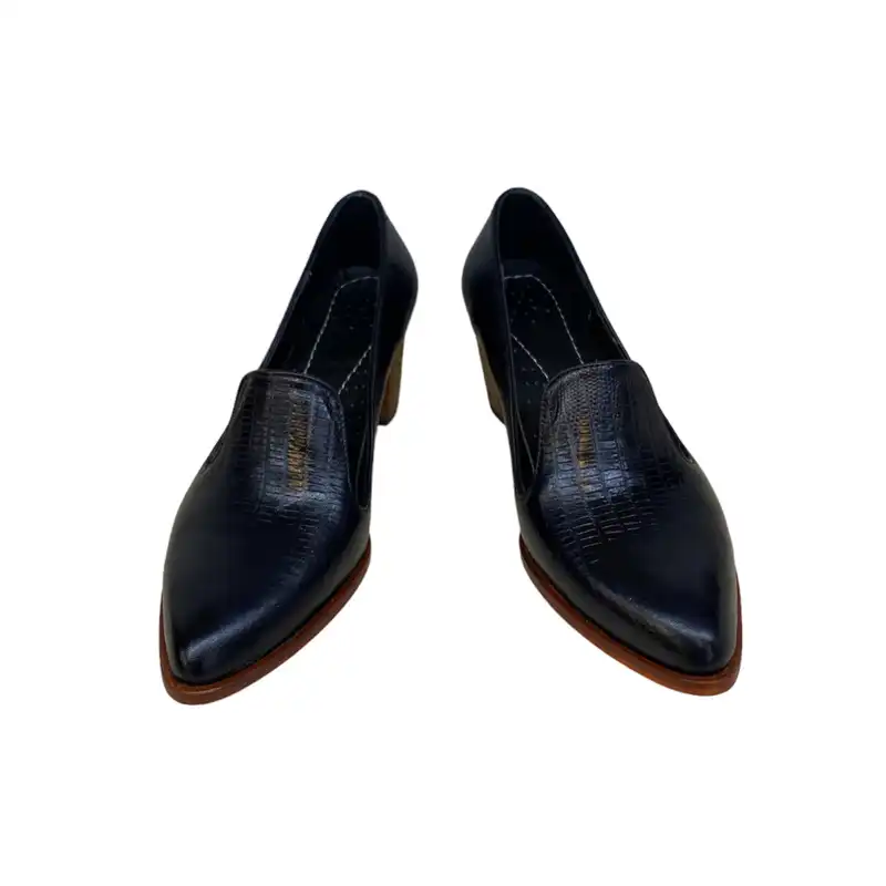 کفش زنانه مدل نـاهید چرم طبیعی رنگ مشکی