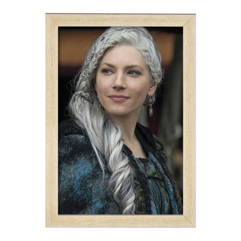 تابلو خندالو مدل لاگرتا سریال وایکینگ ها Vikings کد 29114