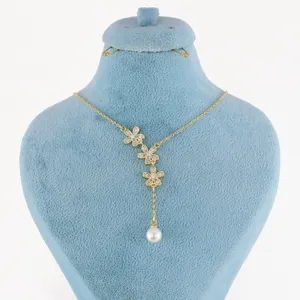 گردنبند زنانه مدل گل کد AAB407