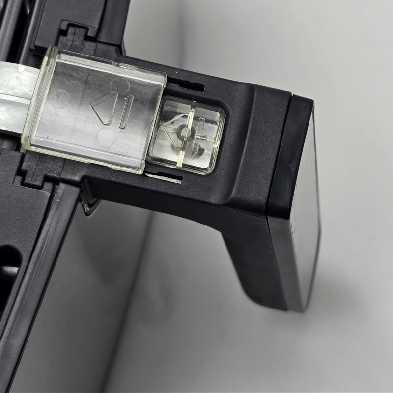 سرخ کن بدون روغن مونتینی مدل LIFE9022