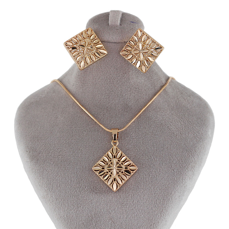 نیم ست زنانه ژوپینگ مدل گل کد H167 نیم ست زنانه ژوپینگ مدل گل کد H167