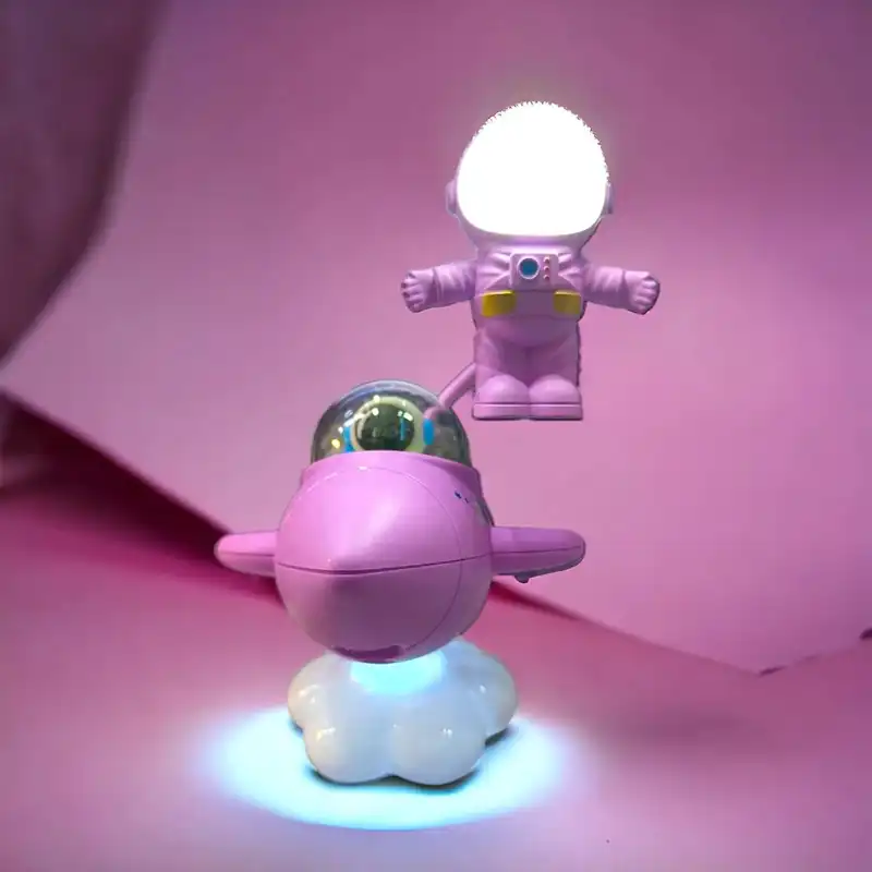 چراغ مطالعه مدل راکت طرح فضانورد شارژی کد BJJ228B