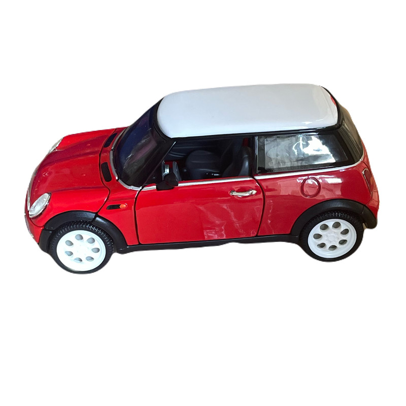 ماکت ماشین مدل MINI COOPER 2001