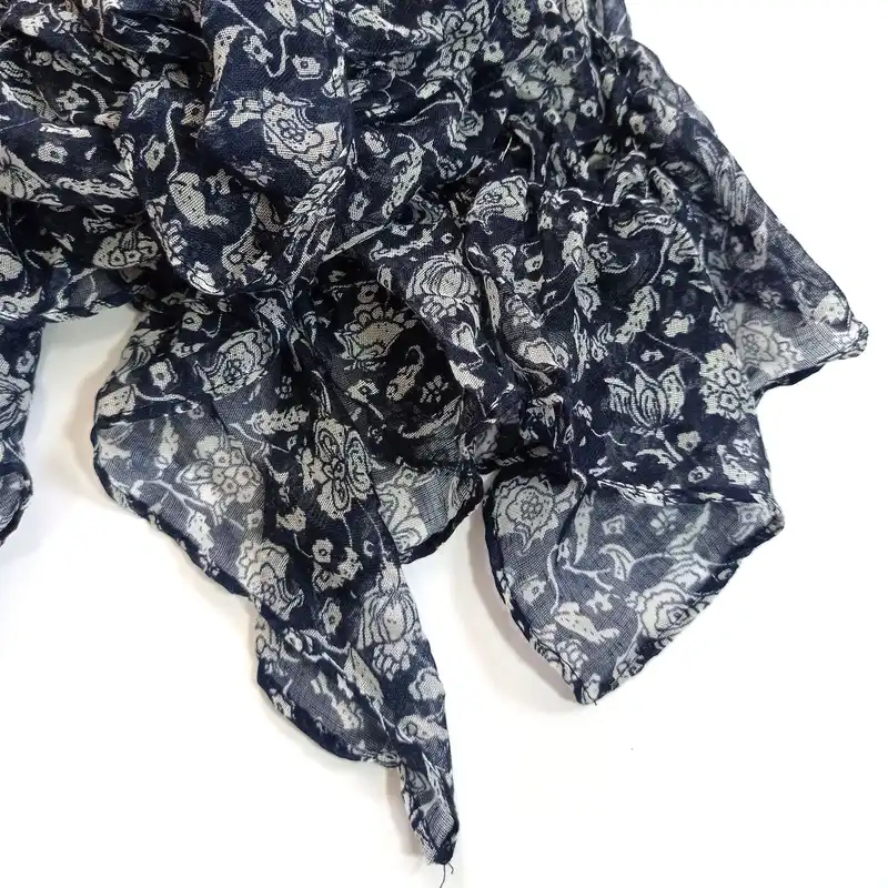 شال زنانه آی ام مدل چین دار