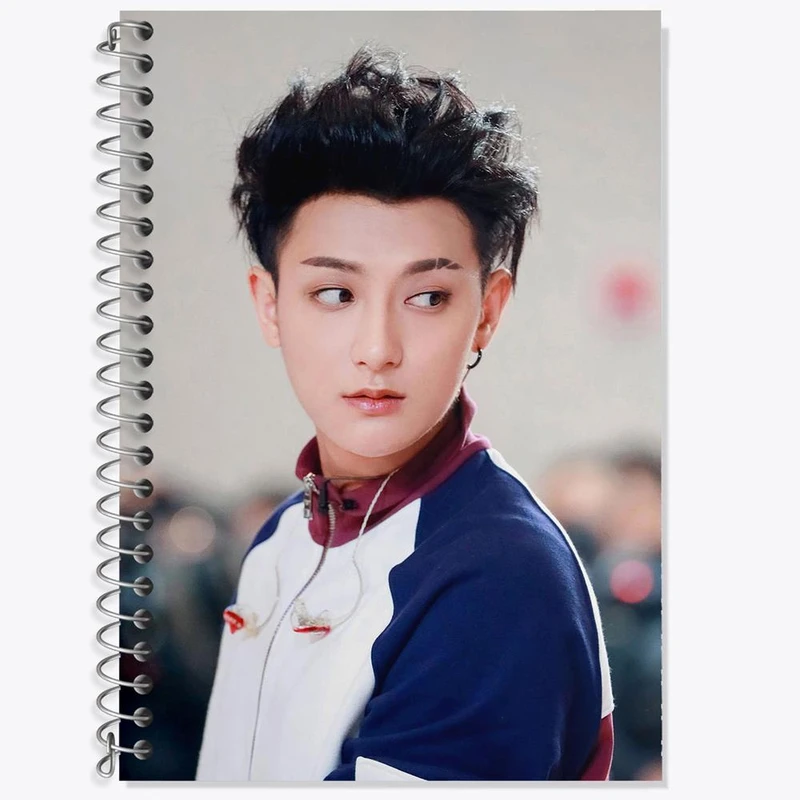 دفتر زبان 50 برگ خندالو مدل سه خط طرح تائو گروه اکسو EXO کد 13545