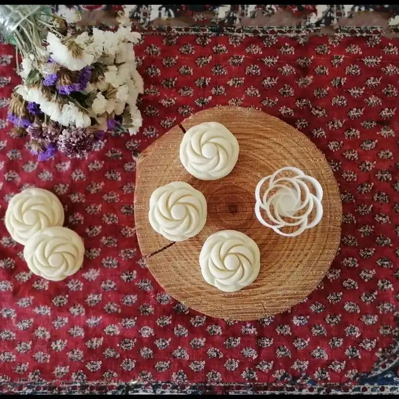 قالب شیرینی مدل سه بعدی نان برنجی طرح عشق کد 140