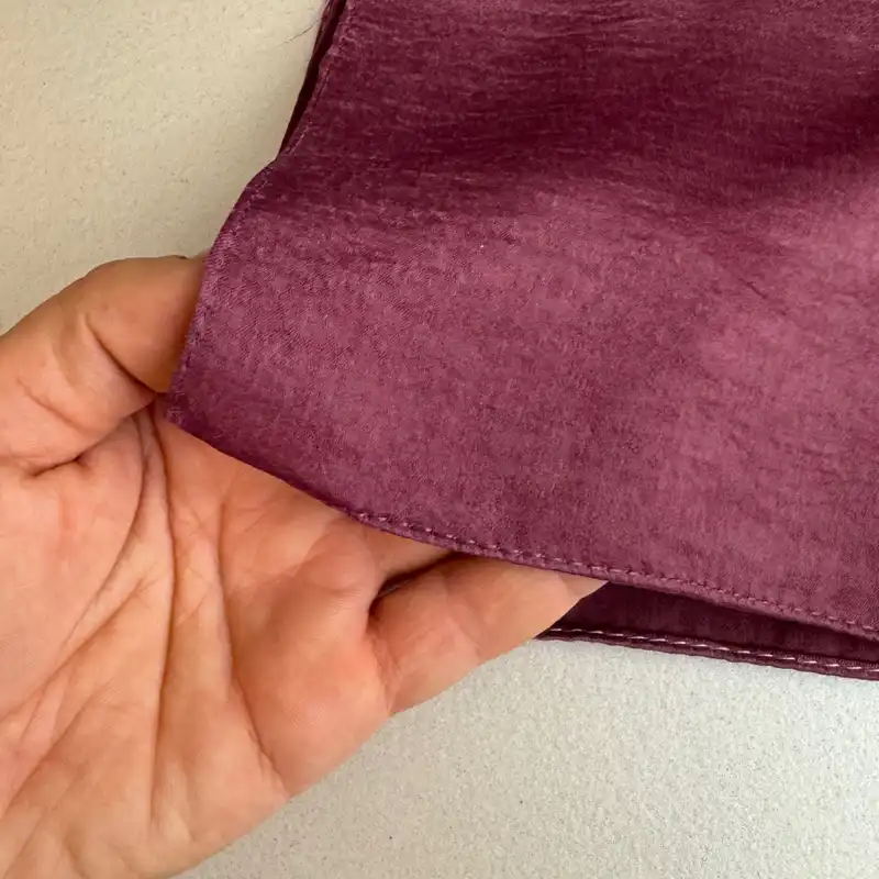 روسری زنانه مدل پتینه ابر و بادی