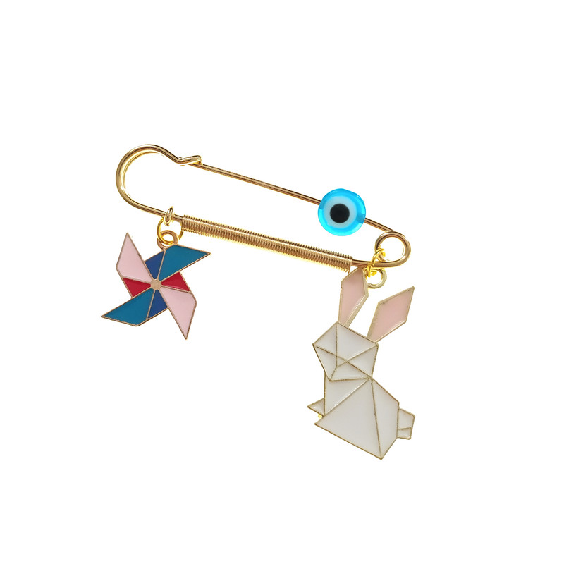 سنجاق سینه دخترانه مدل خرگوش اوریگامی و فرفره و چشم نظر