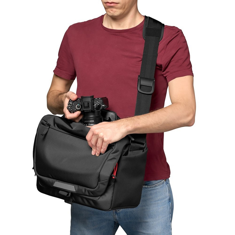 کیف دوربین منفروتو مدل ‏Advanced Messenger M III کد MB MA3-M-M