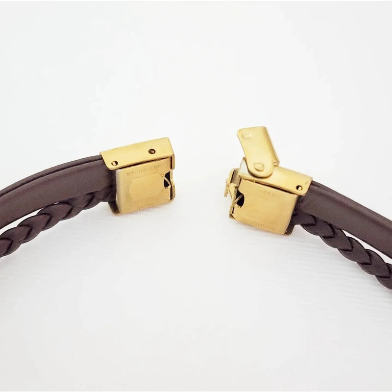 عکس شماره 3 : دستبند نقره لیردا مدل حرف ع کد dcr 0046