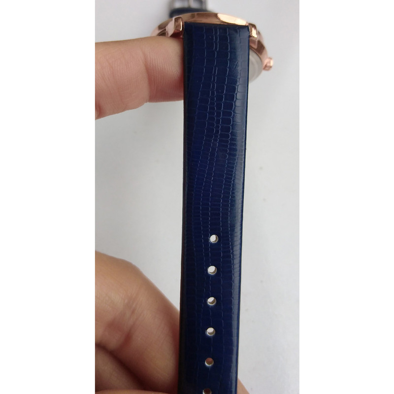 ساعت مچی عقربه ای دخترانه مدل شیشه تراش کد QR ساعت مچی عقربه ای دخترانه مدل شیشه تراش کد QR