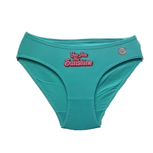 شورت زنانه فیتن فرخ زادی مدل sunshine