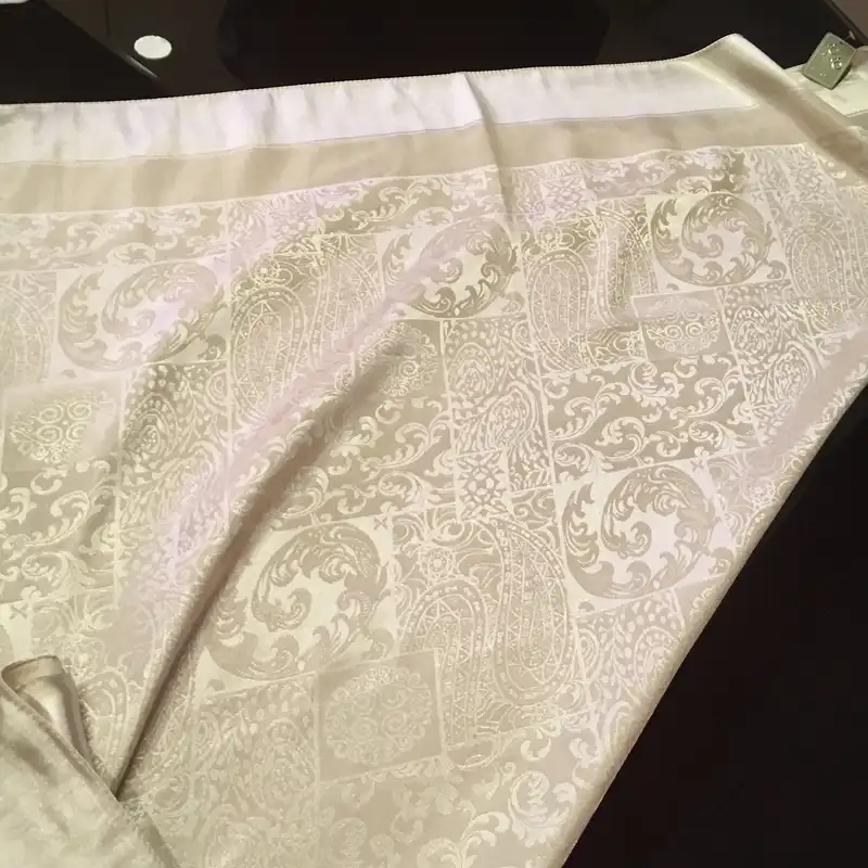 روسری زنانه توتو مدل 9000