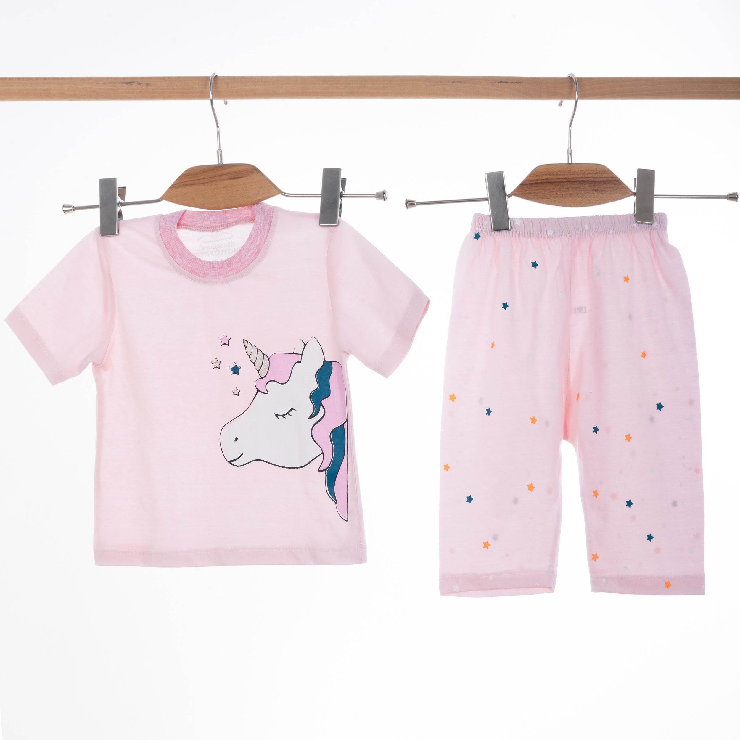 ست تی شرت آستین کوتاه و شلوارک بچگانه سپیدپوش مدل تک شاخ کد 1402585