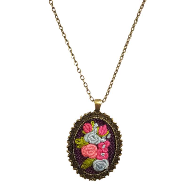 گردنبند دخترانه مدل گلدوزی کد 110