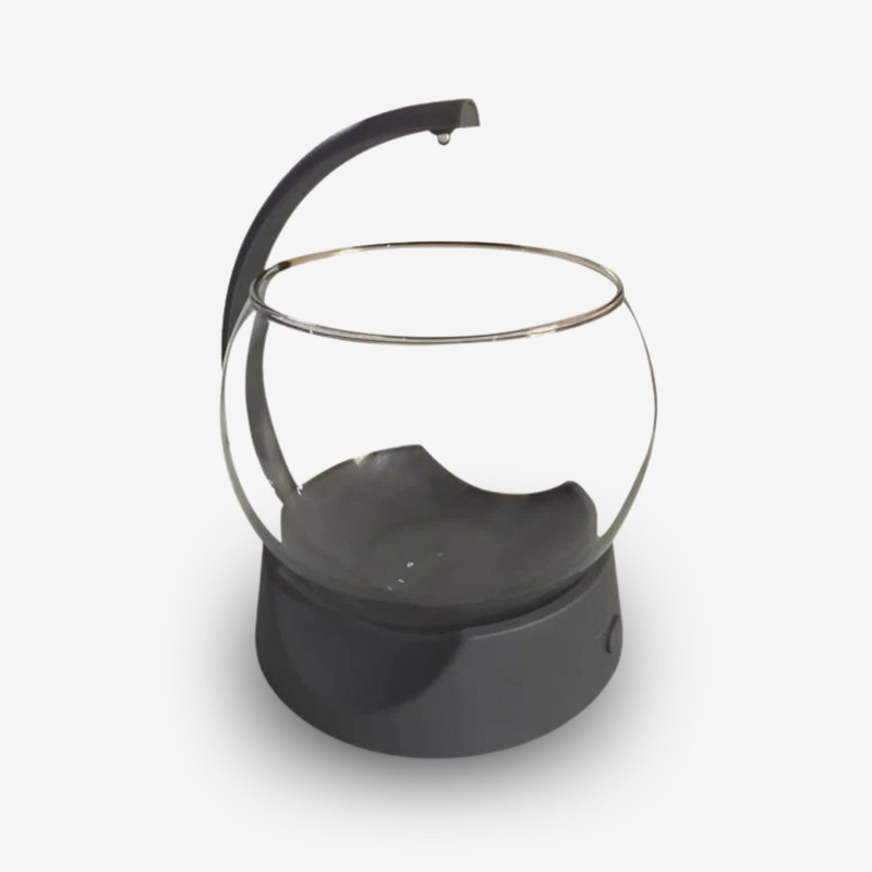 تنگ ماهی رومیزی تترا مدل Betta Bowl، آکواریوم کوچک مناسب ماهی بتا فایتر، مجهز به لامپ LED تک با باتری، بدون فیلتر، ابعاد 15x15x15 سانتی‌متر، ضخامت شیشه 4 میلی‌متر، پایه پلاستیکی