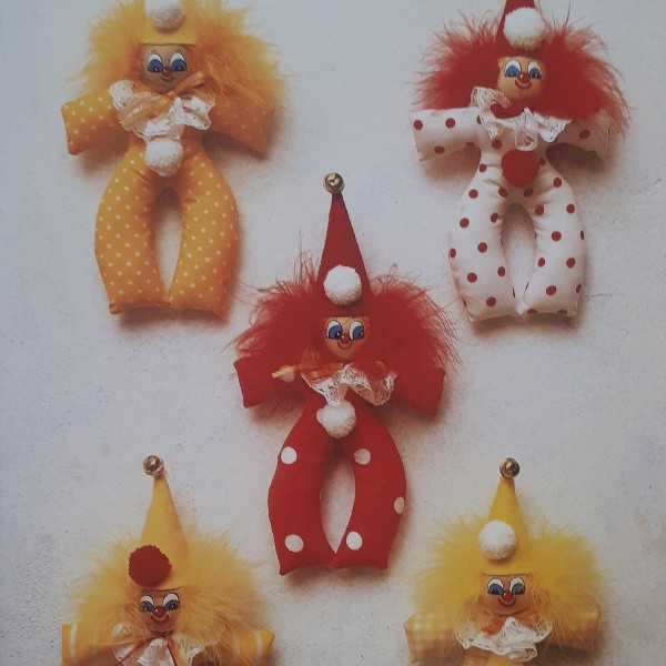 كتاب Make Your Own Soft Toys اثر Gail Attwell انتشارات New Holland