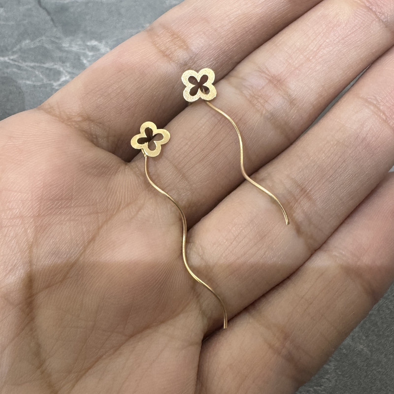 گوشواره طلا زنانه ۱۸ عیار طلا جواهر مان گالری مدل چهار پر میو کد EA01-0036000