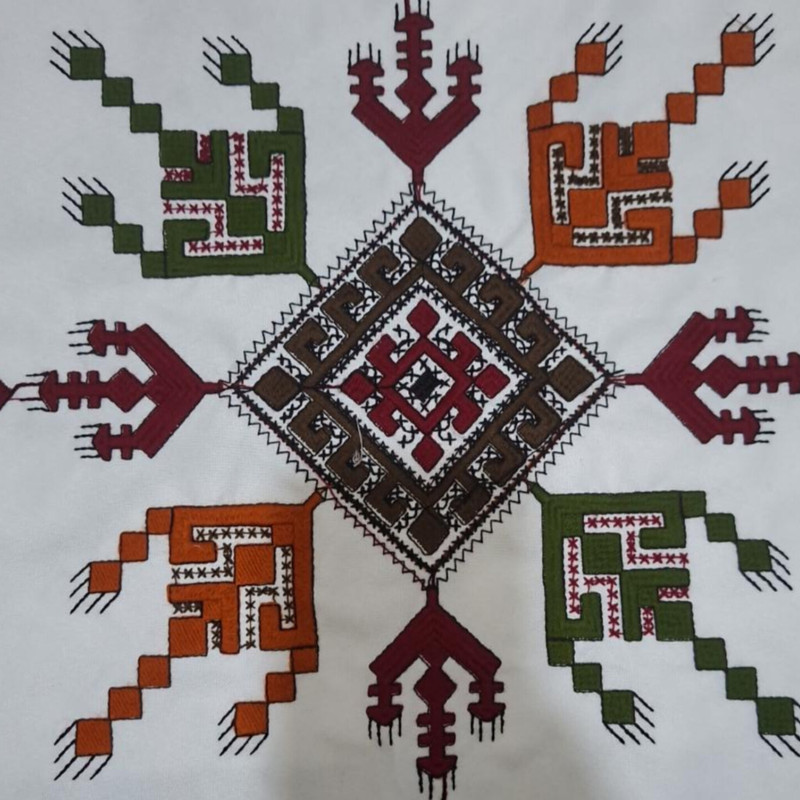 کاور کوسن سوزن دوزی مدل سنتی