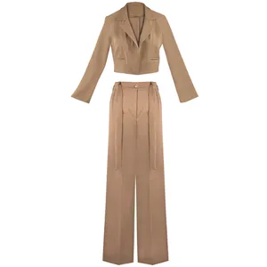 ست کت کراپ و شلوار زنانه مدل مازراتی کد AK1043