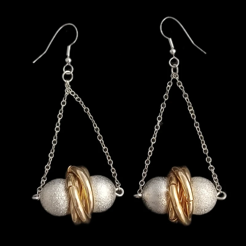 گوشواره زنانه مدل فانتزی زنجیر دار