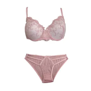 ست شورت و سوتین زنانه بارون مدل فانتزی تور و گیپور فنردار کد 019-350